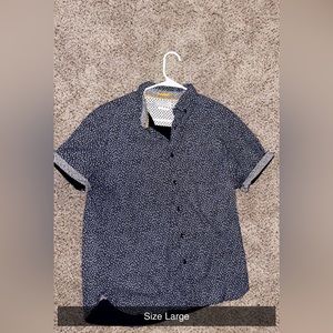 Short Sleeve Button Down Size Large